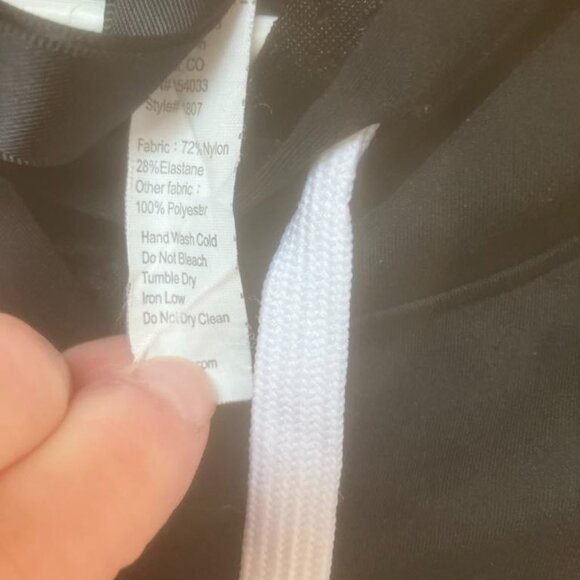 Kadyluxe Black Sleeveless Hoodie with Drawstrings String - Picture 4 of 4